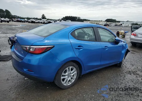 2018 Toyota Yaris Ia z USA, uszkodzony, nr VIN 3MYDLBYV1JY310168